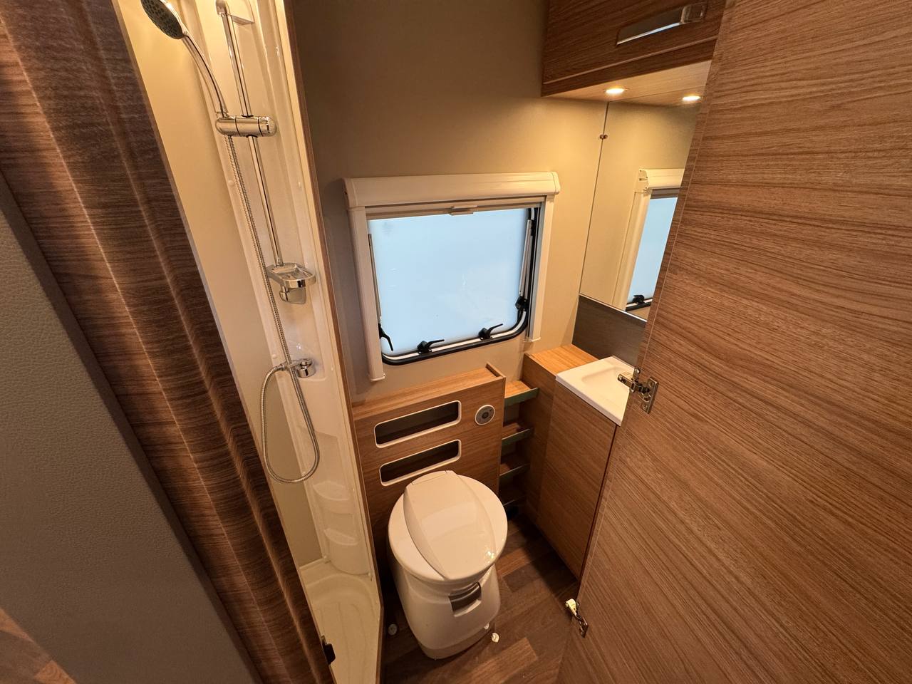 Weinsberg CaraOne 550 QDK 2023 фотография номер 46987