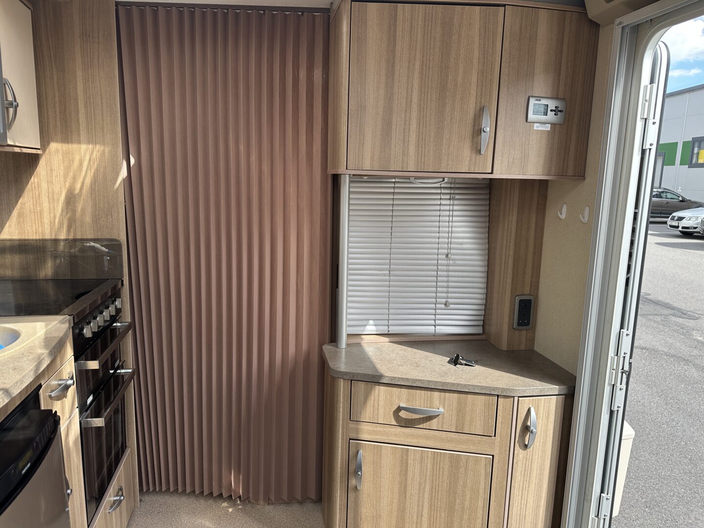 Sterling Elite Amber 2012 фотография  номер 55128