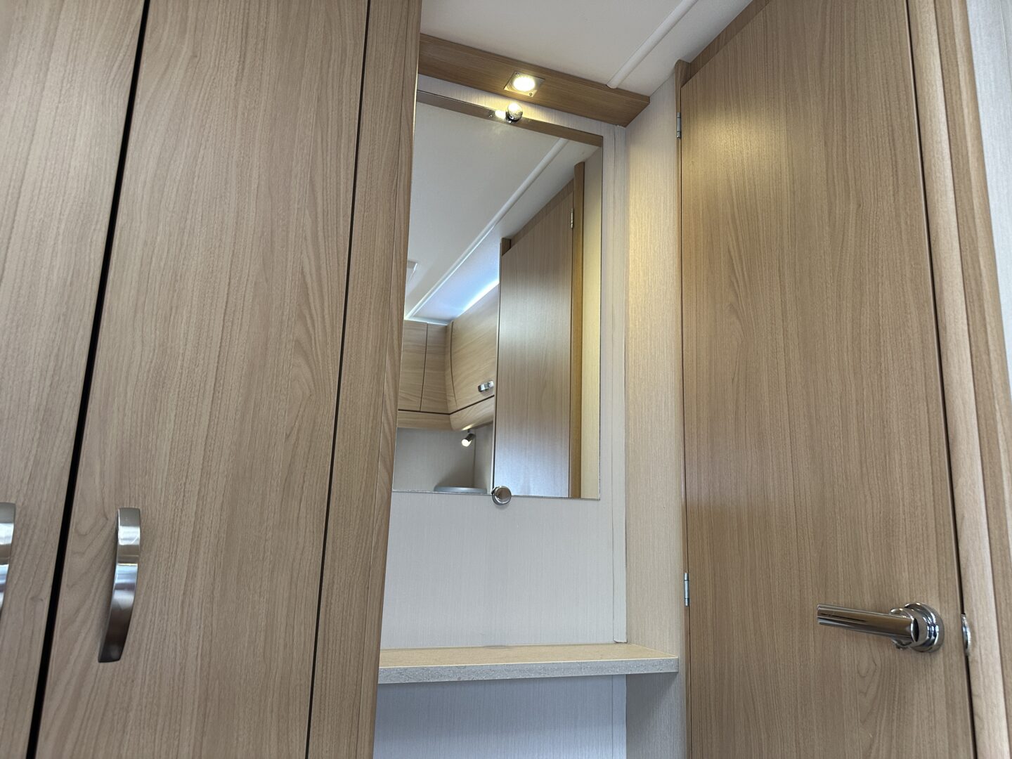 Compass Corona 540 2014 фотография номер 54946