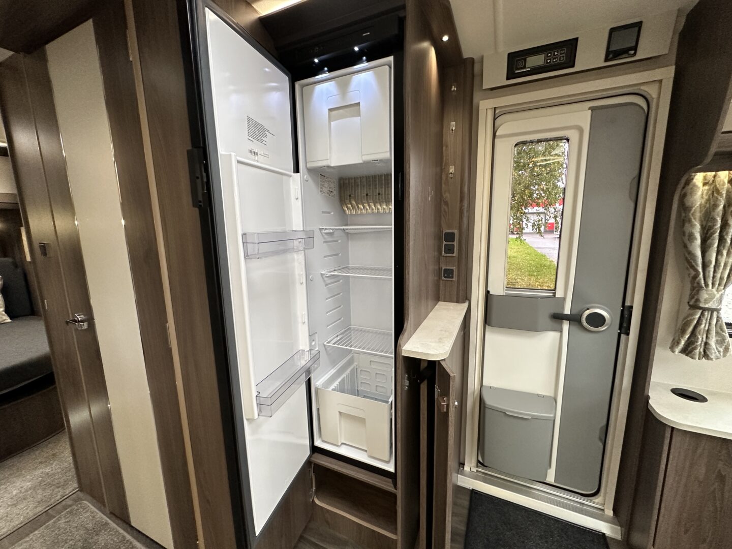 Coachman Laser 545 Xtra 2025 фотография  номер 56039