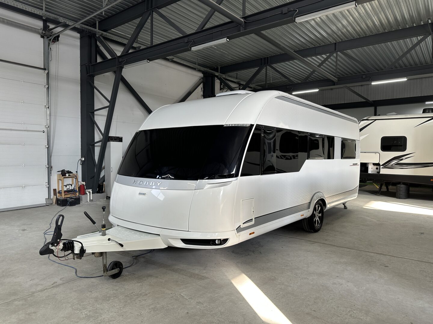 Hobby Premium 560 CFe 2018 фотография номер https://admin.1caravan.ru/wp-content/uploads/2025/07/IMG_8439.jpg