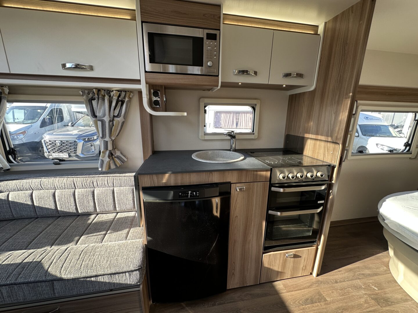 Swift Celebrate 4SB 2019 фотография номер 53756