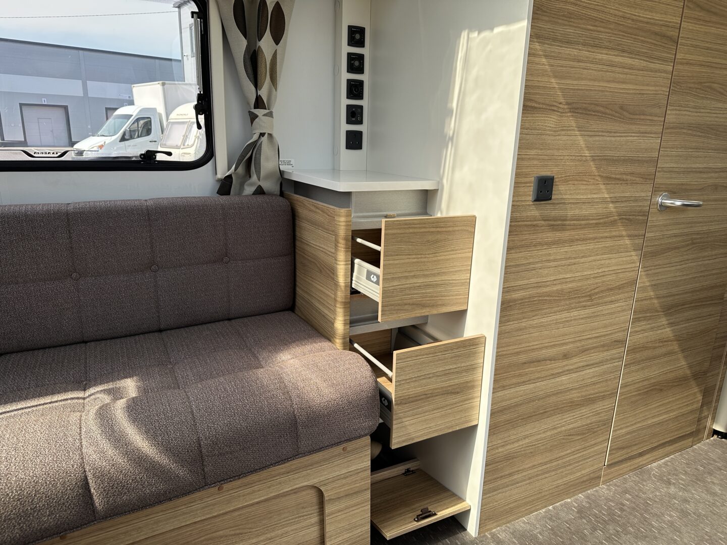 Adria Altea 542DK Severn 2018 фотография номер 54266