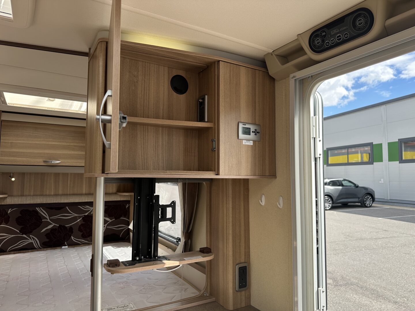 Sterling Elite Amber 2012 фотография номер 55127