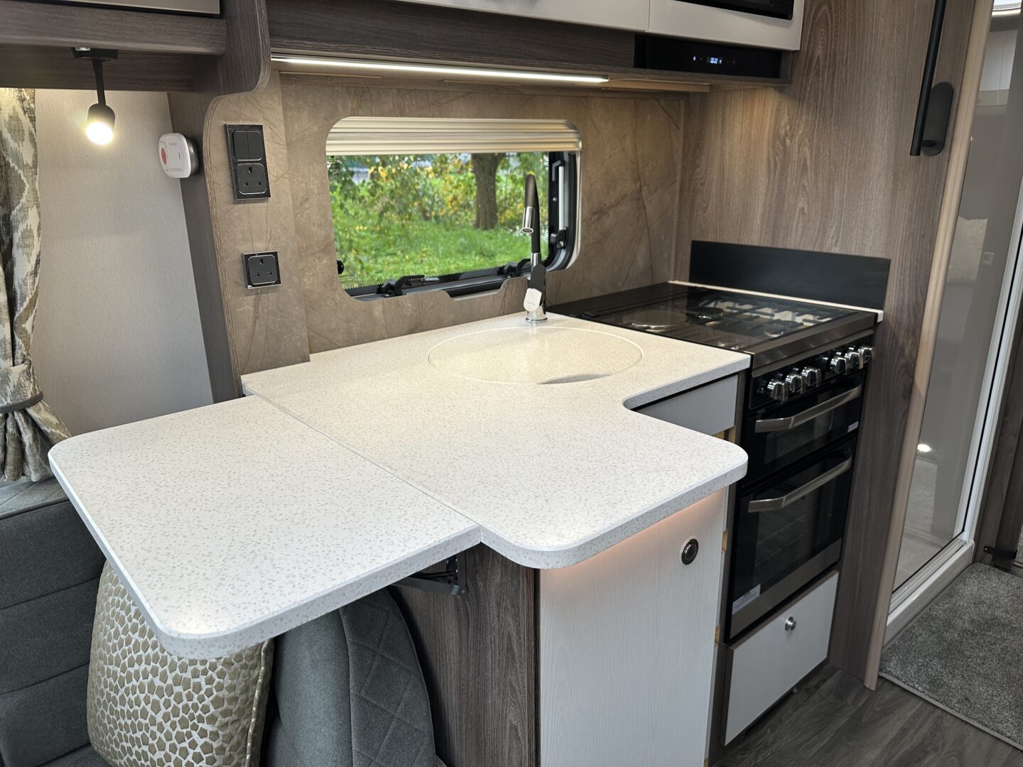 Coachman Laser 545 Xtra 2025 фотография номер 56033