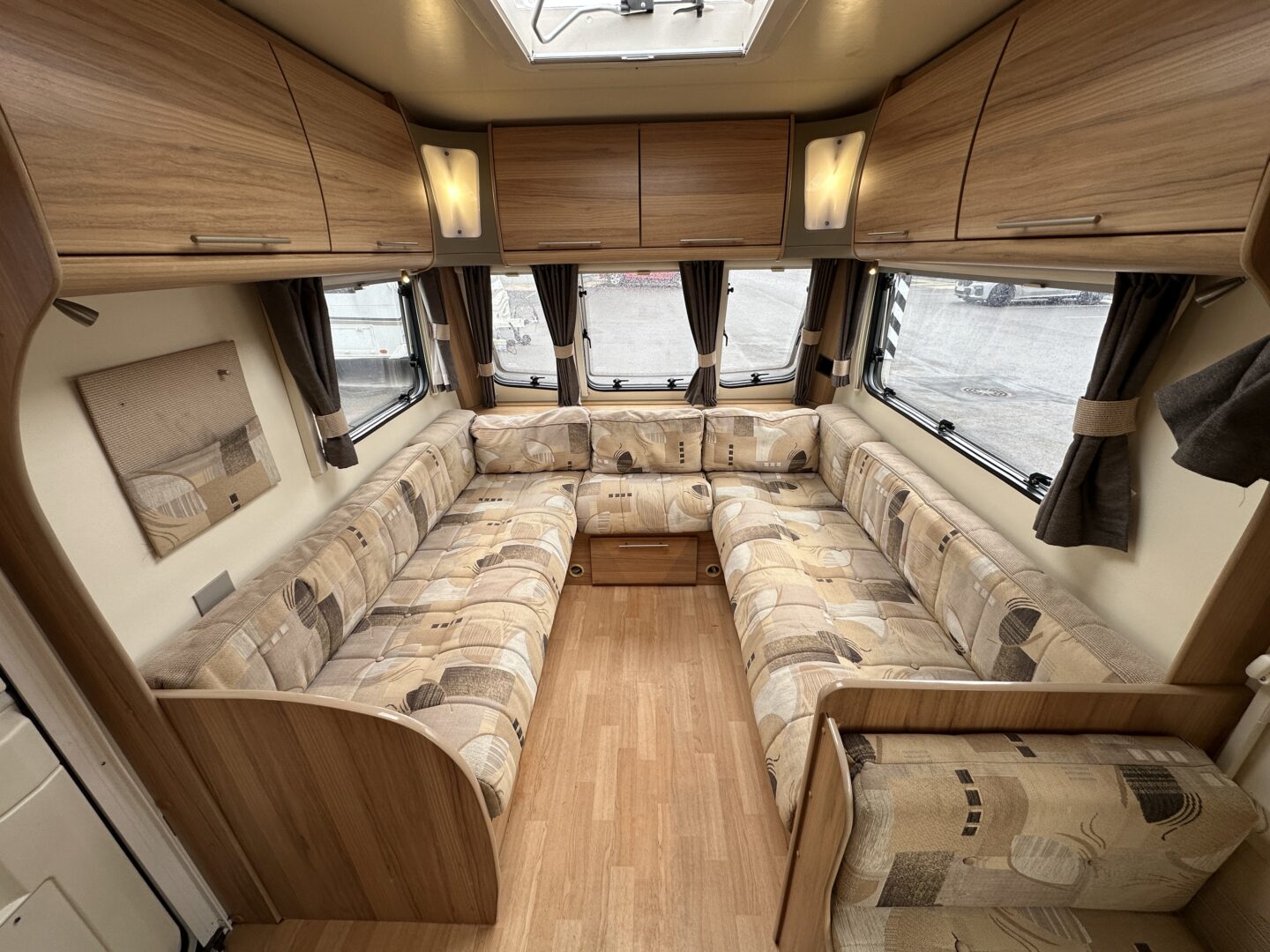 Bailey Olympus 620-6 2012 фотография номер 54444