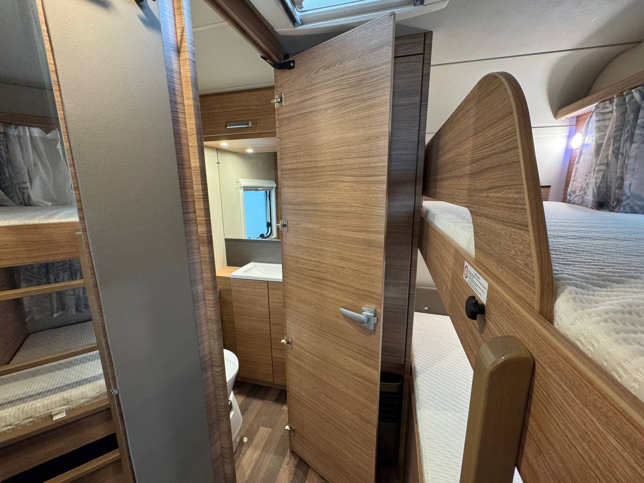 Weinsberg CaraOne 550 QDK 2023 фотография номер 47008