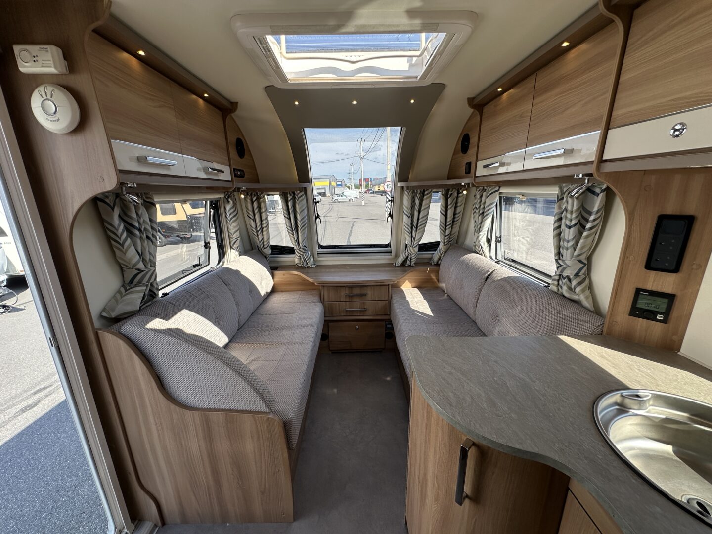Bailey Pegasus Rimini GT70 2018 фотография номер 55181
