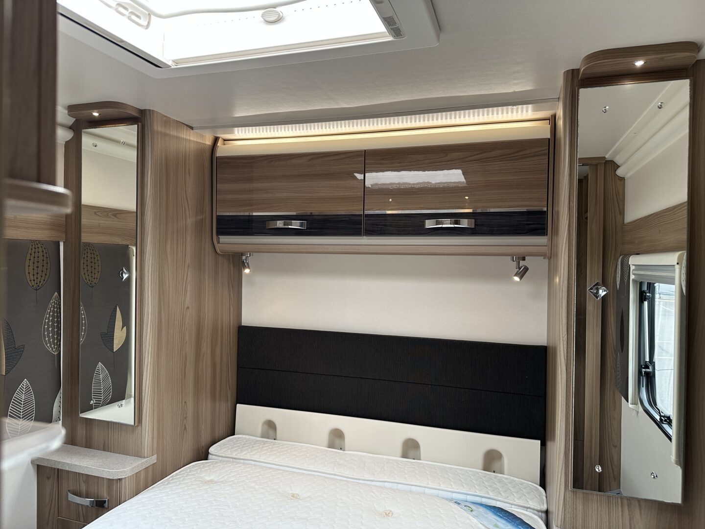 Swift Conqueror 650 2016 фотография номер 54365