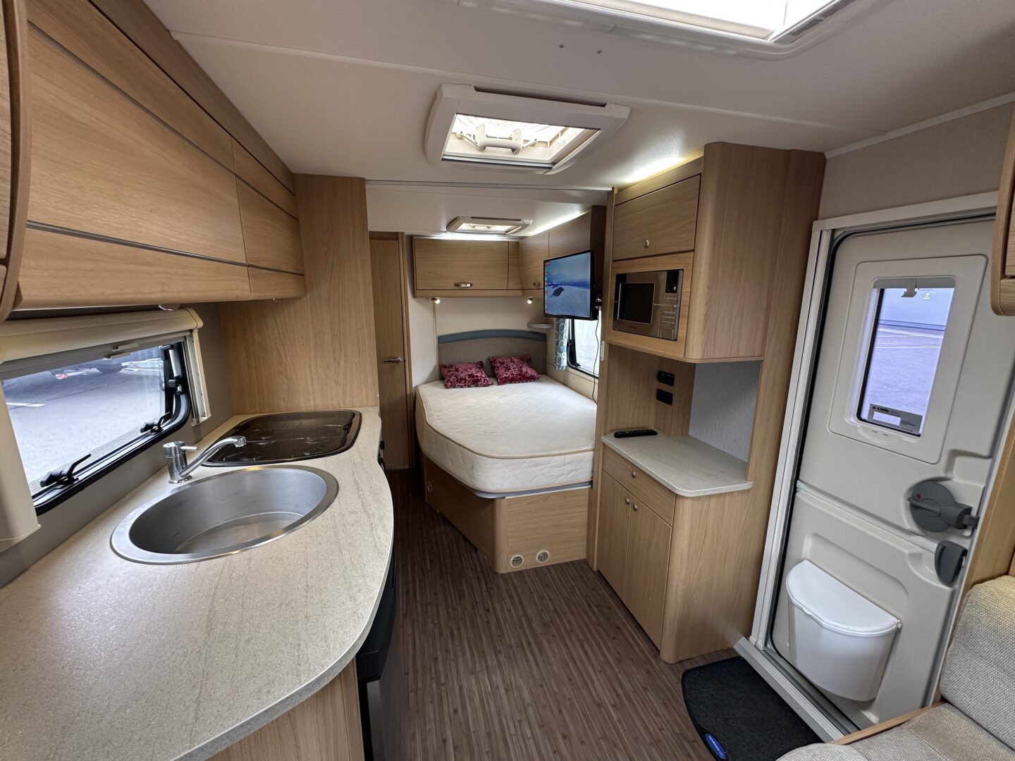 Compass Corona 540 2014 фотография номер 54930