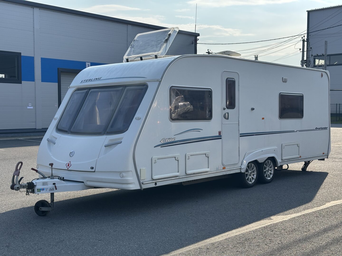 Sterling Elite Overlander 2007 фотография номер https://admin.1caravan.ru/wp-content/uploads/2026/07/IMG_1052.jpg